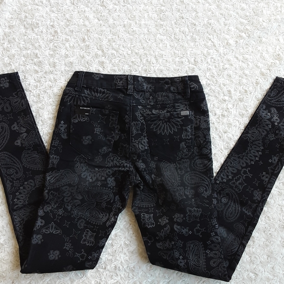 Nwt Ranbeeri skinny black paisley print Jeans - Picture 3 of 3